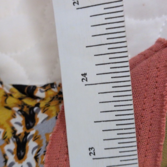 easel Floral Swing Top - Picture 9 of 10